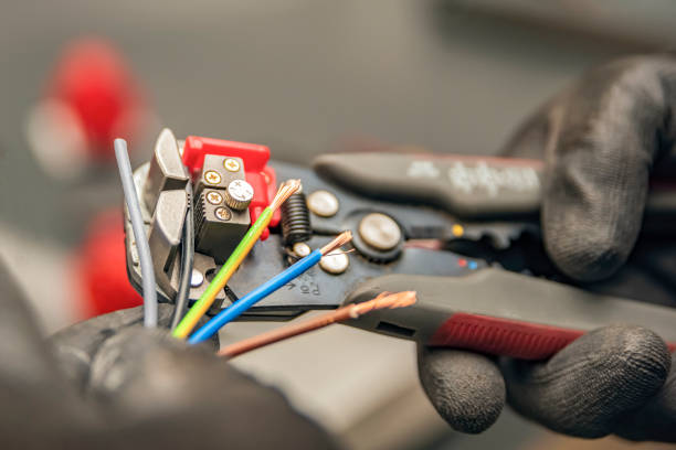 Best Best Electricians Near Me  in West Ishpeng, MI